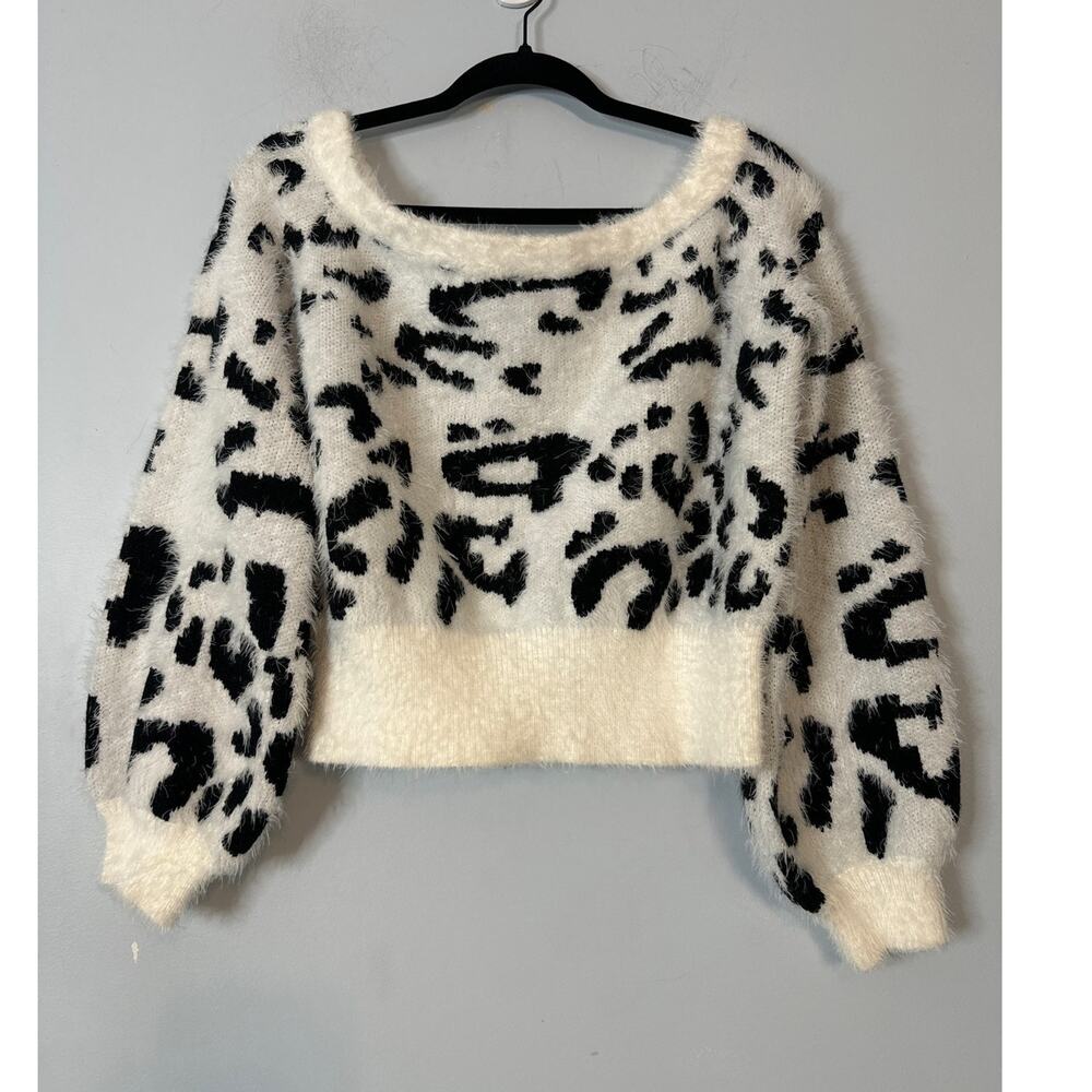 Blue Blush Leopard Print Crop Sweater - White Black - Small